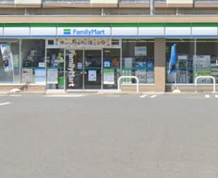 コンビニ　ファミリーマート 名南港東通店（コンビニ）まで65m
