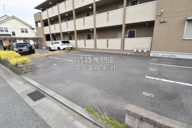 駐車場　敷地内駐車場