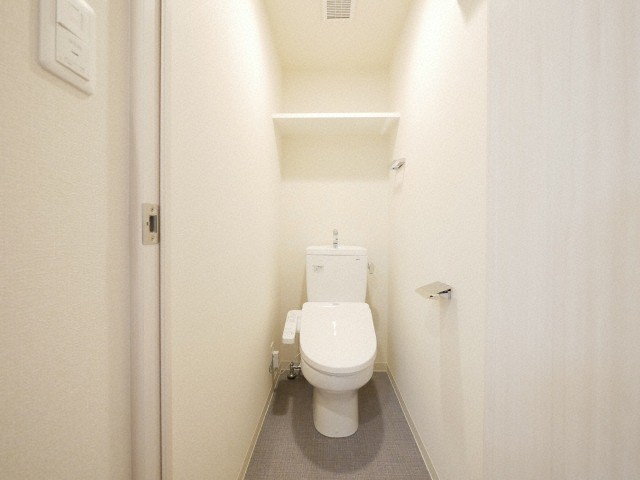 トイレ　落ち着いた空間のトイレです