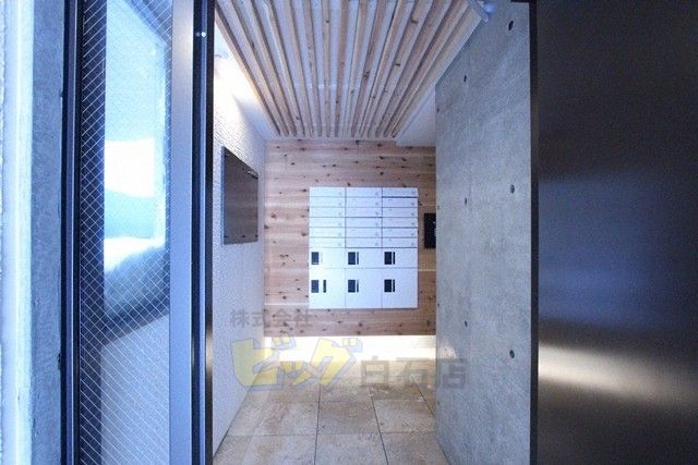 エントランス　人気のオートロック付きマンションです♪