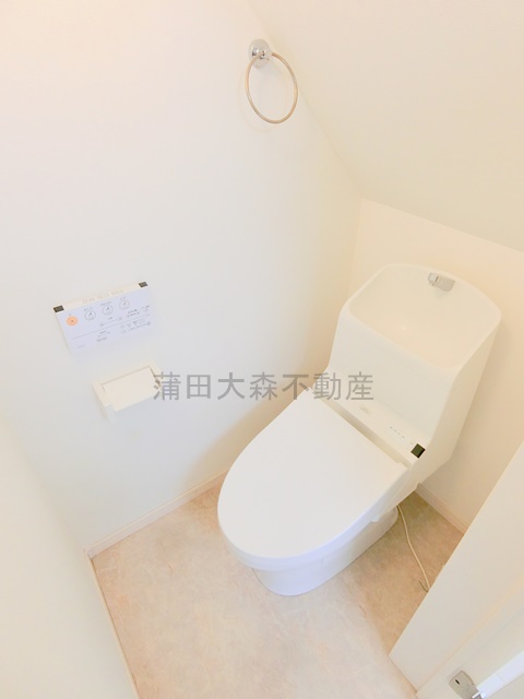トイレ　温水洗浄便座付きトイレ