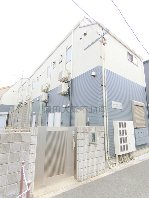 建物外観　2016年11月築　木造地上2階建て総戸数10戸の人気賃貸ア