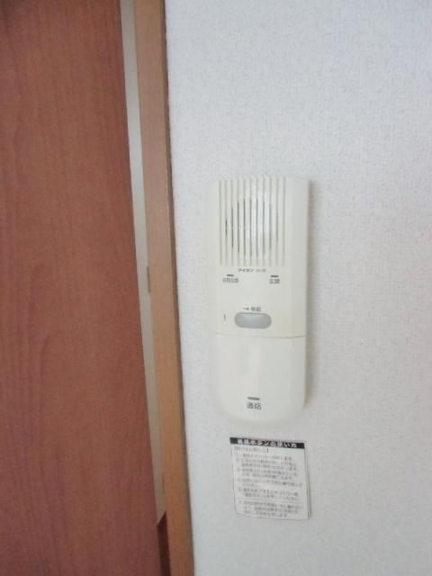 セキュリティ　★オートロック完備♪商業施設至近★