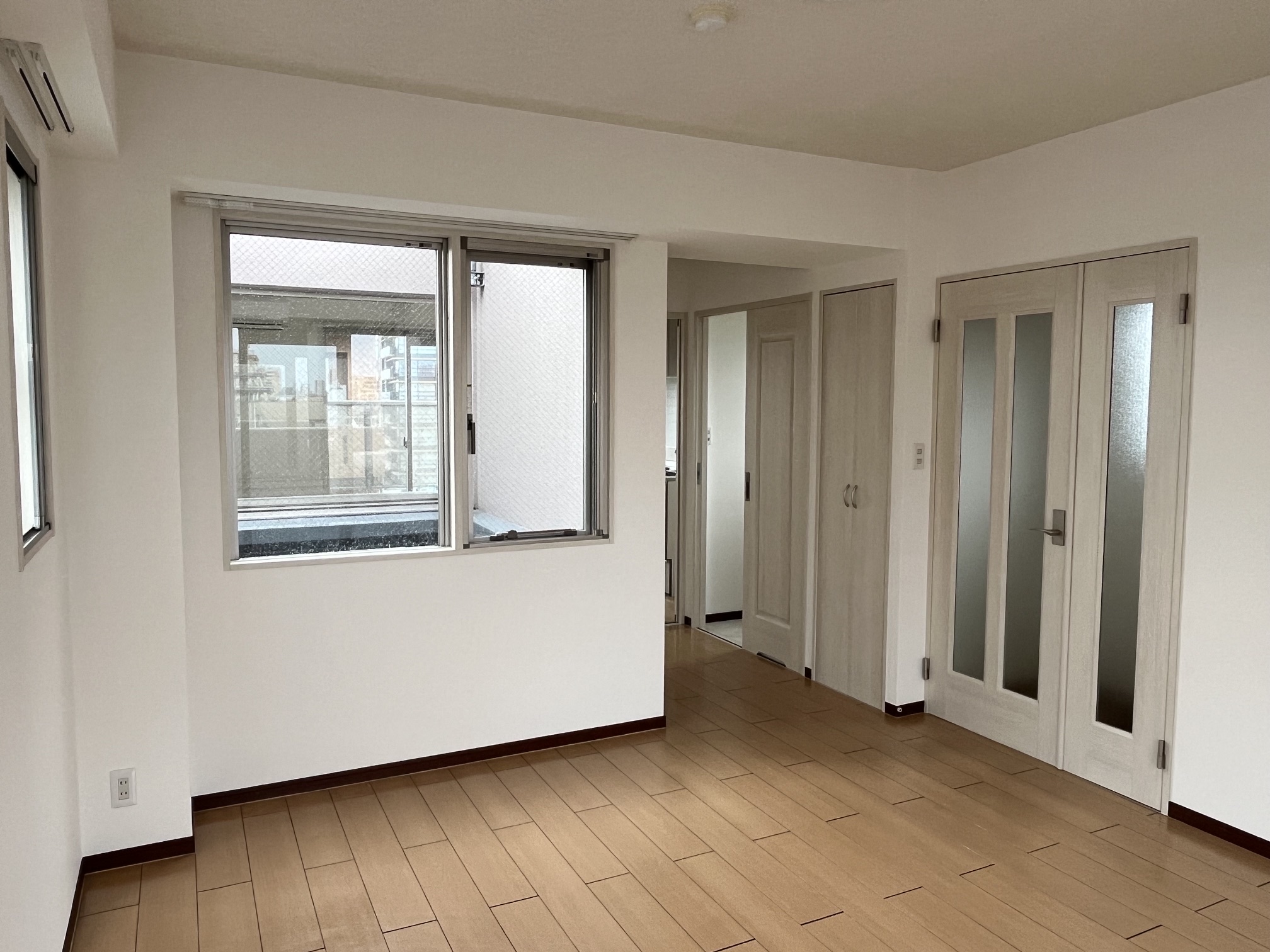 小山6丁目マンションの居間写真