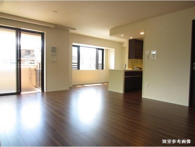 居室・リビング　開放感のあるゆったりとしたお部屋です♪