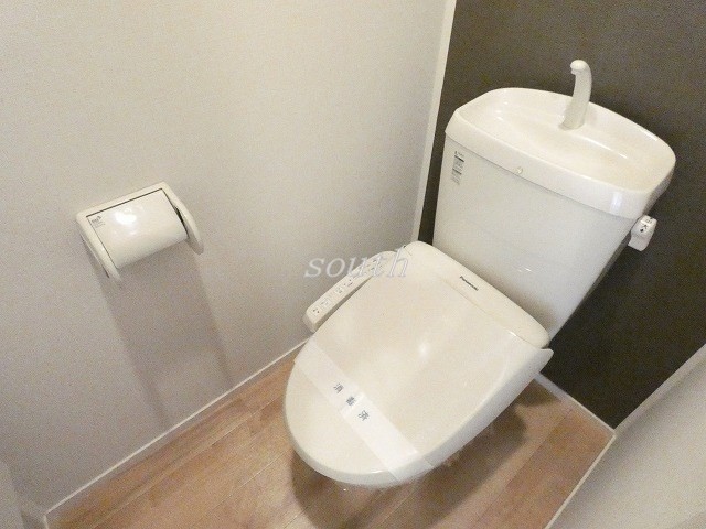 トイレ　ウォシュレット付きのトイレ