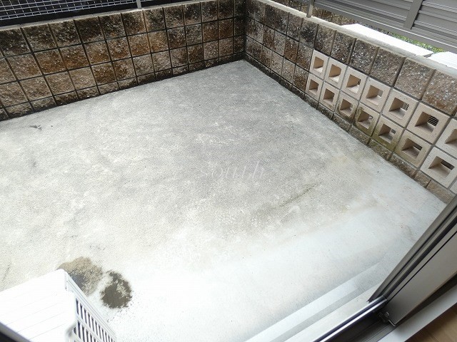 バルコニー　専用庭
