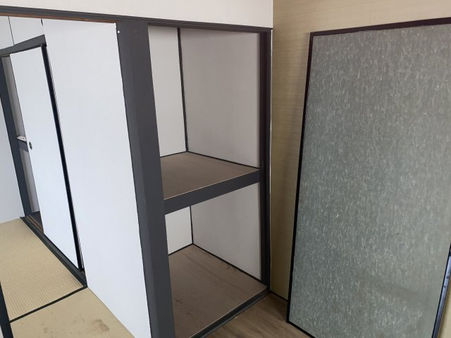 収納　上下に仕切りがあるので整理整頓しやすい収納♪(同仕様画像)