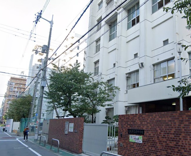 中学校　大阪市立南中学校（中学校）まで906m