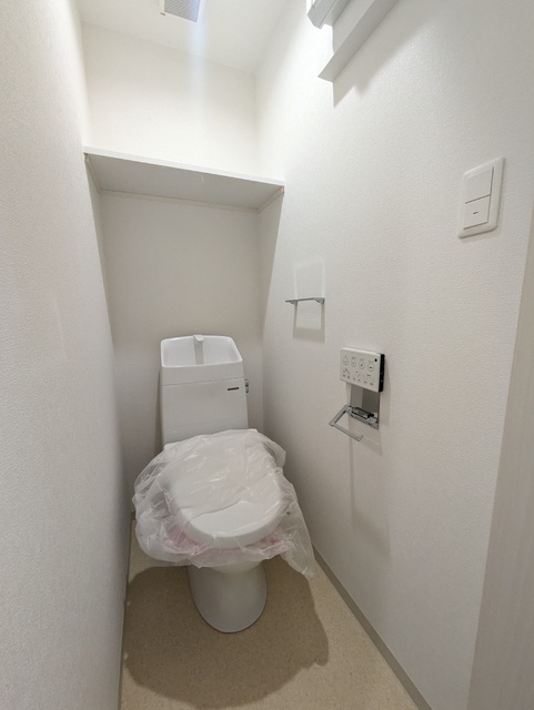 トイレ　建築中のため、一部仕様が異なる場合があります。