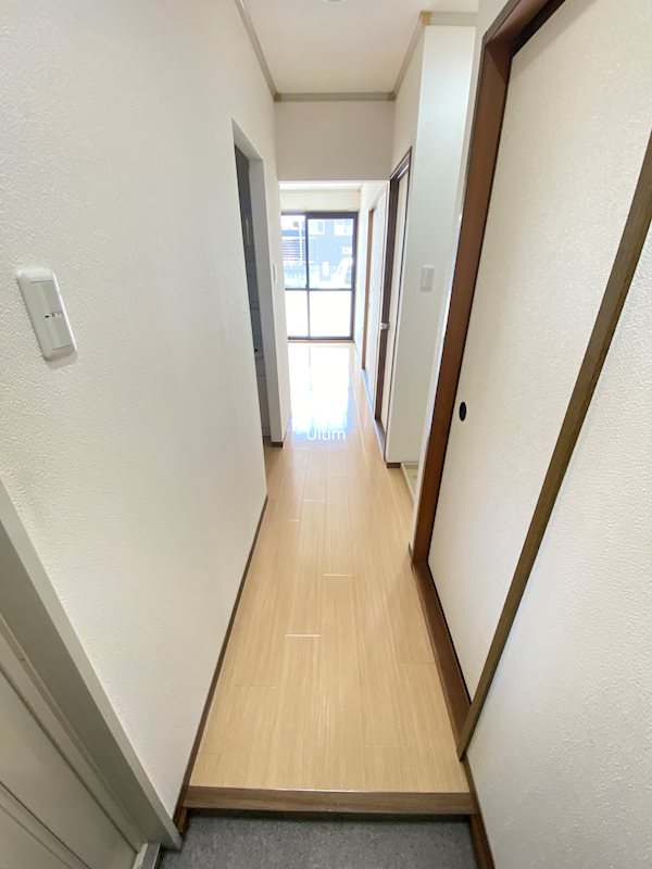 玄関　別の部屋の写真