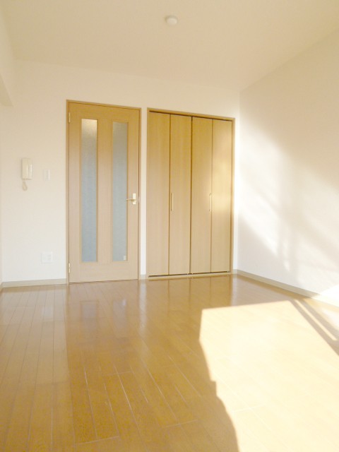 居室・リビング　403号室の写真です。