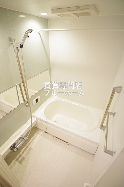 バス・シャワールーム　設備充実のお風呂！
