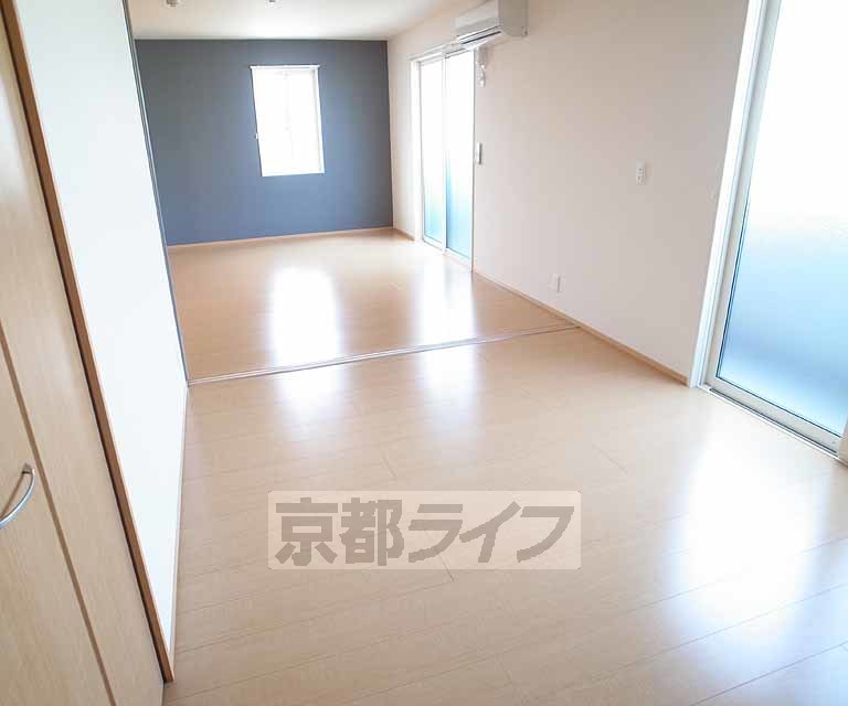 居室・リビング　広々としたお部屋です