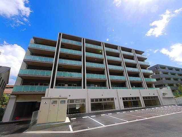 建物外観　★２線２駅利用可能！緑も多く住環境涼子です★