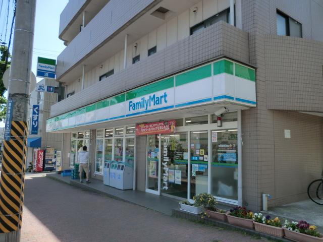 コンビニ　ファミリーマート ナダ萬灘南通店（コンビニ）まで268m