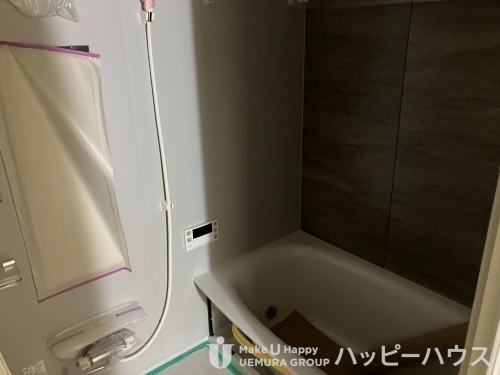 バス・シャワールーム　施工中になります。