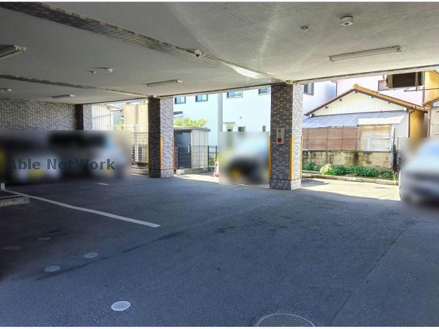 駐車場　駐車場