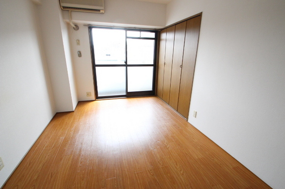 居室・リビング　※別部屋の写真です
