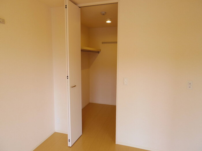 収納　ウォークインクローゼット