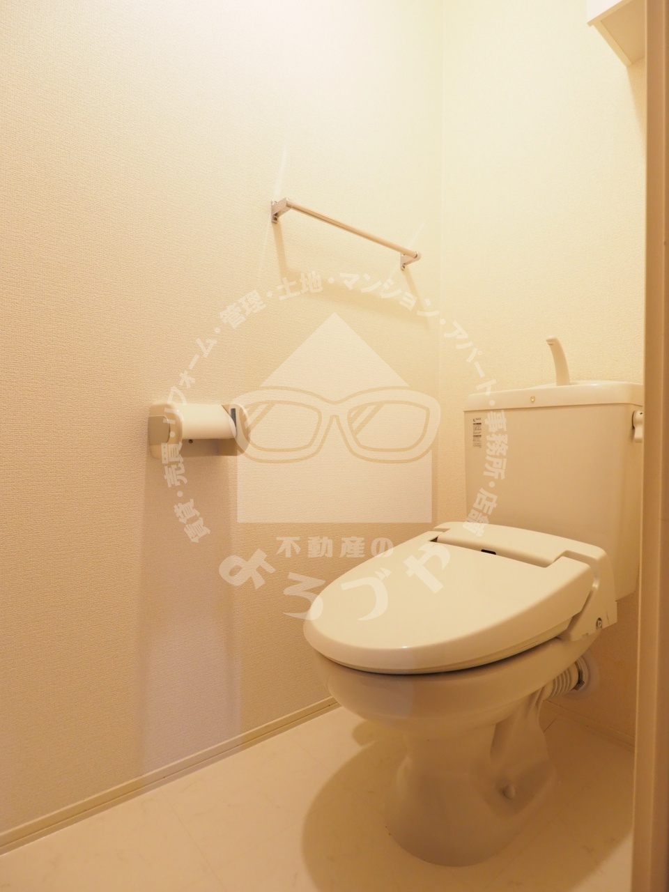 トイレ　トイレは人気設備のウォシュレットを完備しています