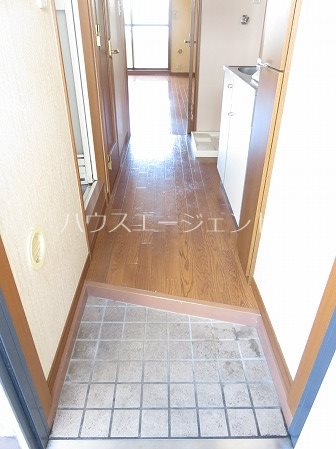 玄関　玄関です。※参考画像