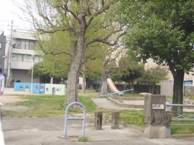 公園　堤下児童公園（公園）まで220m
