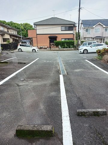 駐車場　駐車場完備です