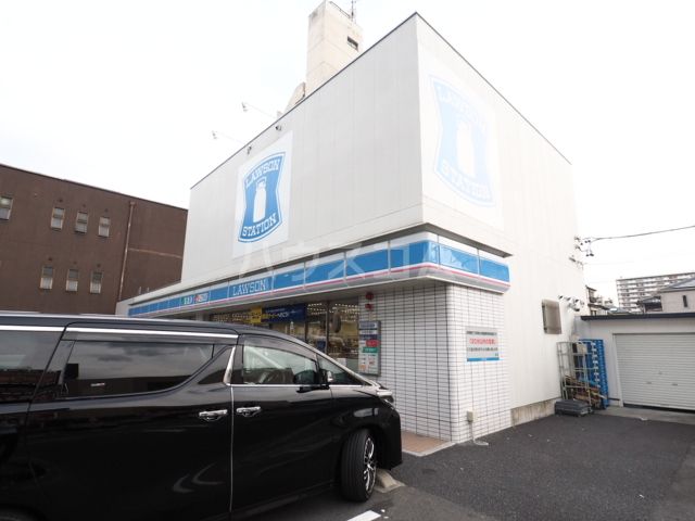 コンビニ　ローソン 北区萩野通二丁目店（コンビニ）まで736m