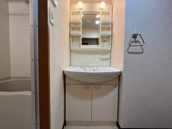 洗面設備　※別部屋の写真です