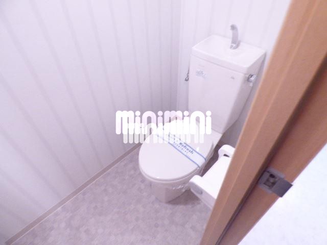 トイレ　トイレには電源ついてます