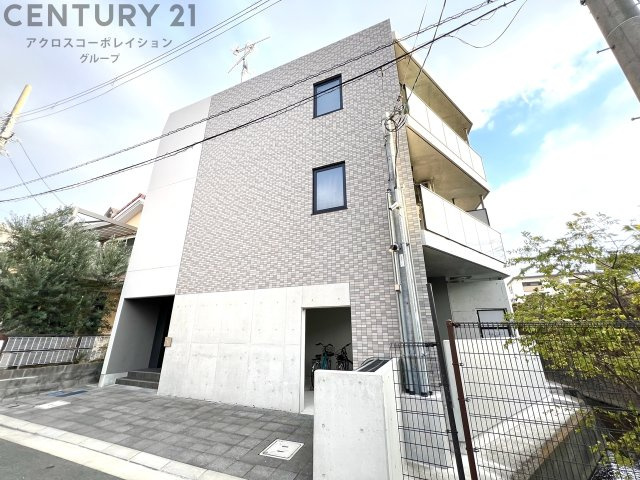 建物外観　オートロック完備で安心のセキュリティ♪