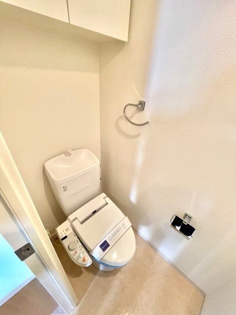 トイレ　※同タイプの別のお部屋です。