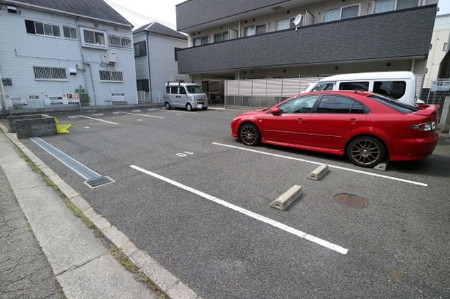 駐車場　駐車場