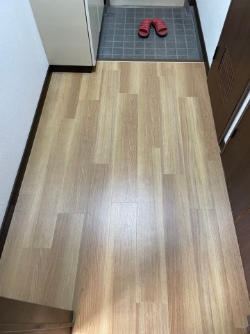 玄関　同建物別部屋 現況優先