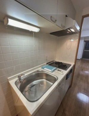 キッチン　※別部屋参考写真