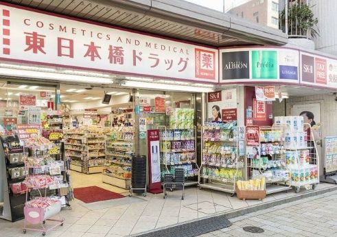 ドラックストア　大信薬舗日本橋店（ドラッグストア）まで373m