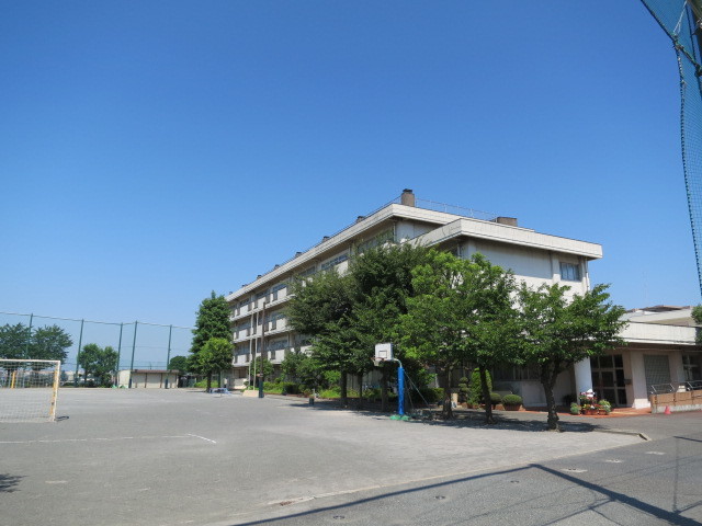 小学校　横浜市立東市ケ尾小学校（小学校）まで526m