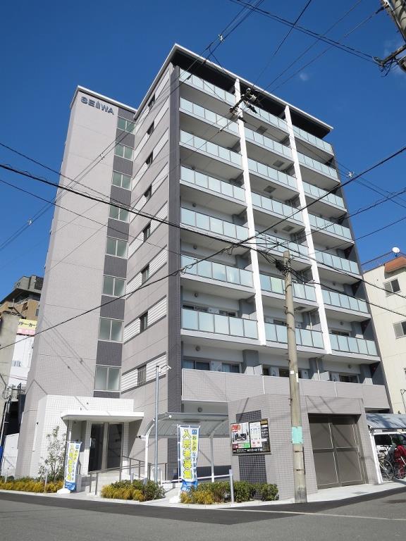 建物外観　鉄筋コンクリート造りです。