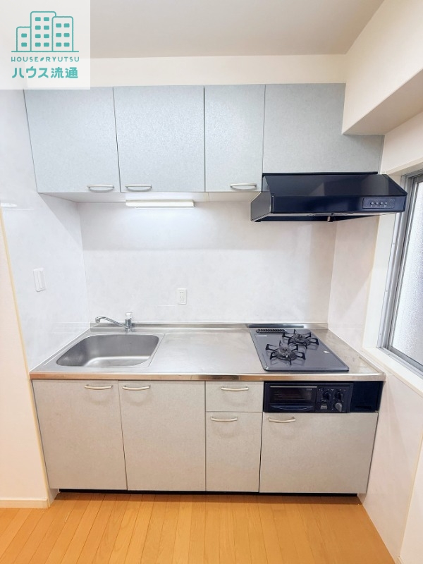 キッチン　※同間取のお部屋の写真です。