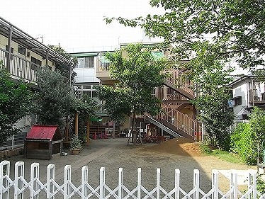 幼稚園・保育園　東京自由保育園（幼稚園・保育園）まで252m