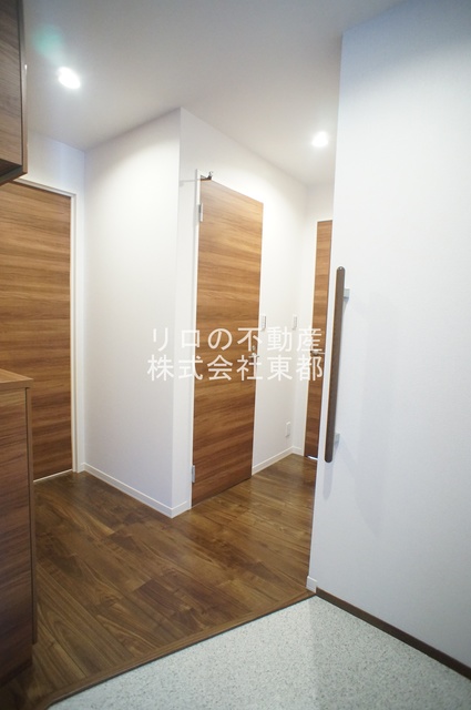 玄関　下駄箱がついているので、片付いた玄関をキープできます！