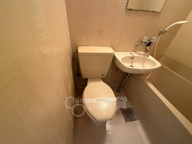 ストロング第3新大阪のトイレ写真