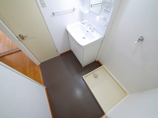 洗面設備　使いやすい洗面所です