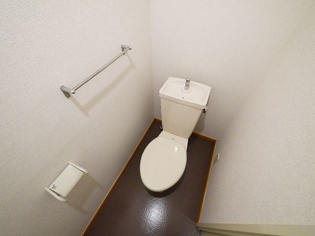 トイレ　シンプルで使いやすいトイレです