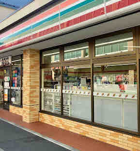 コンビニ　セブンイレブン墨田菊川1丁目店（コンビニ）まで302m