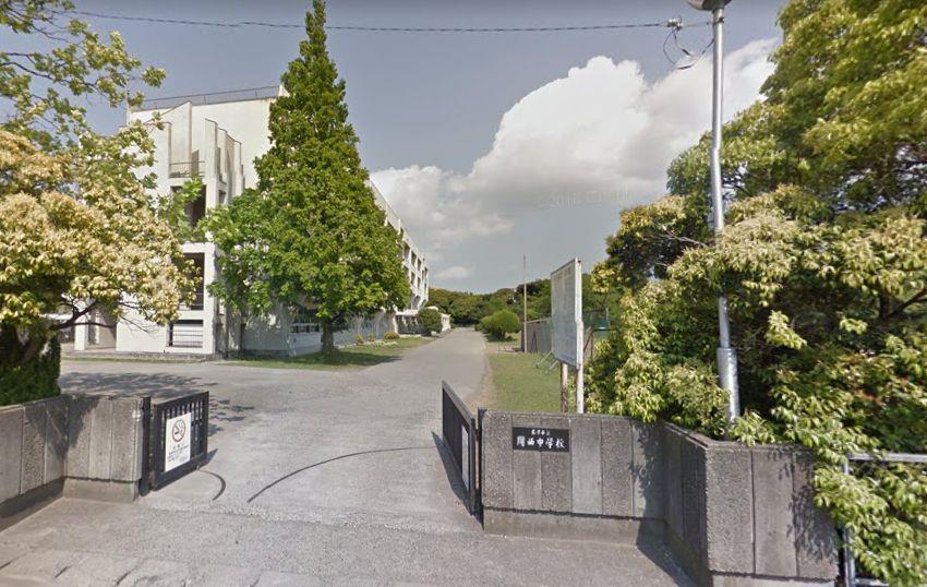 中学校　君津市立周西中学校（中学校）まで727m