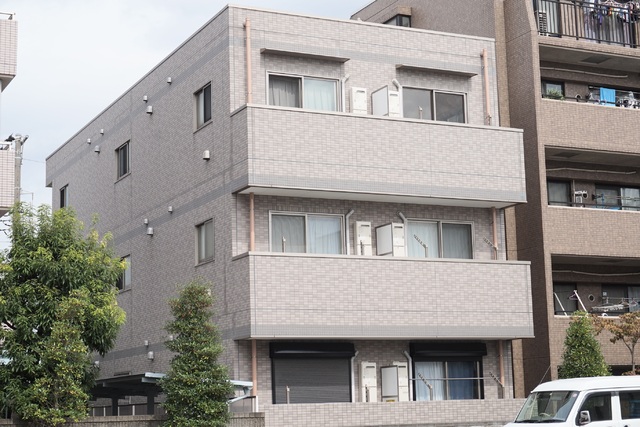 建物外観　安心のオートロック付き物件♪