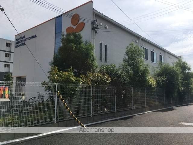 幼稚園・保育園　関西インターナショナルスクール芦屋校（幼稚園・保育園）まで536m