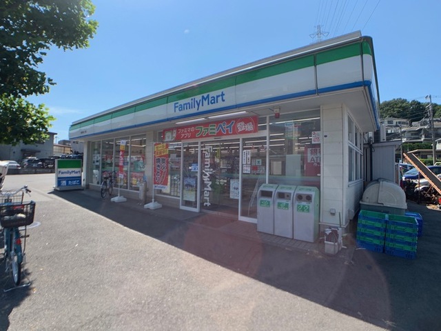 ロビー　ファミリーマート　横浜環状二号店